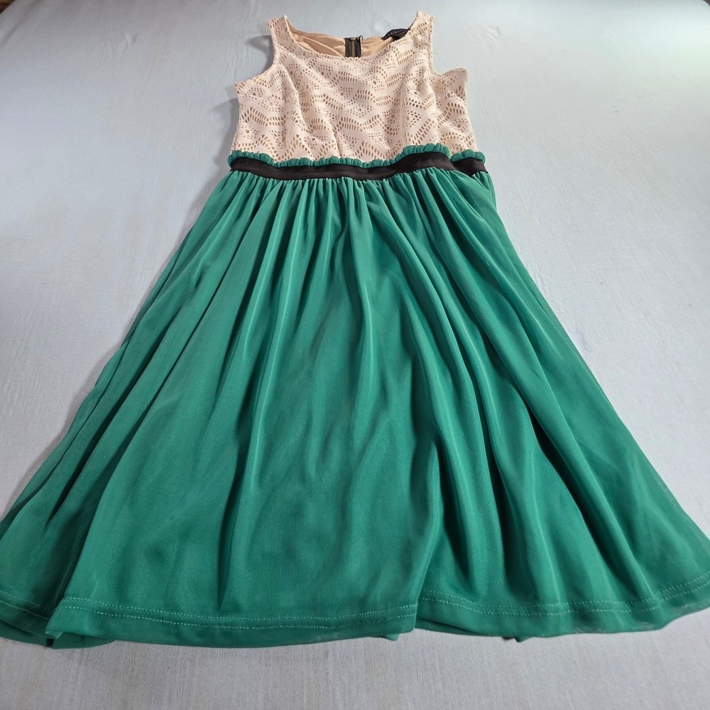 Socialite Green Cream Lace Chevron Fit Flare Dress Sleeveless Back Zip Small
